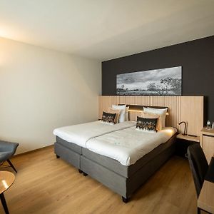 Suite con letto king size in edificio annesso